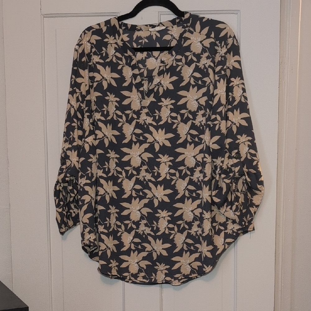 Maurices Floral Blouse - Black and Cream